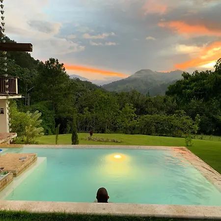 Villa del Pino en Quintas del Bosque-3